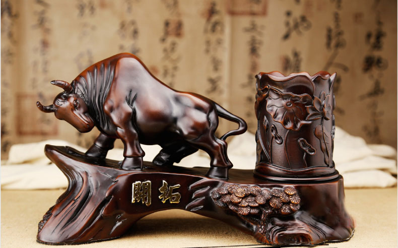 笨拙的勁牛：寓意著百業(yè)俱興，財(cái)源廣進(jìn)，蒸蒸如上